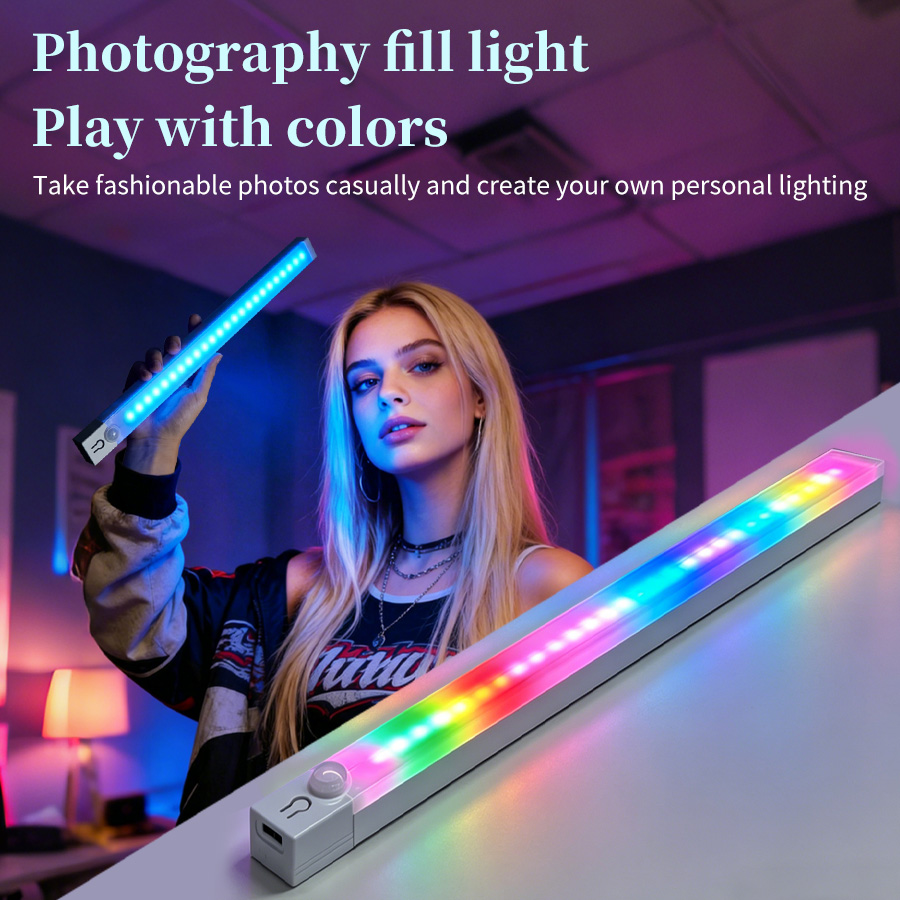 Akumulatorowa lampka biurkowa  – Accessories For Your Gaming Room recenzja i cena